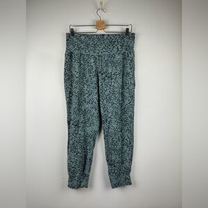 Athleta Salutation Jogger in Ocelot Spot Minimalistic Grey, Size Large Petite
